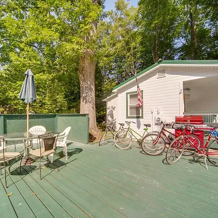 Riverfront Geneva Cottage On Grand River!